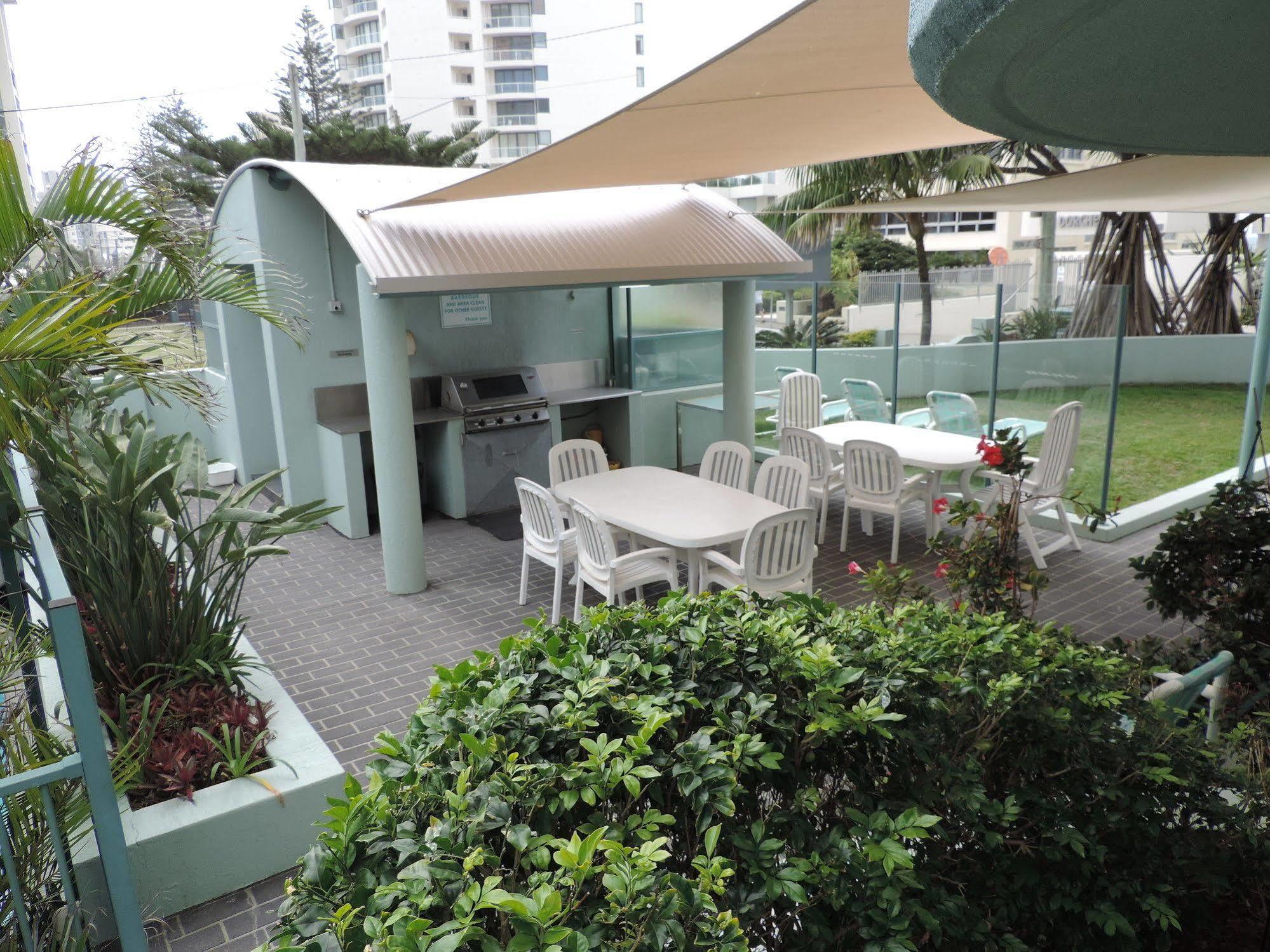 Emerald Sands Holiday Apartments Surfers Paradise Eksteriør bilde